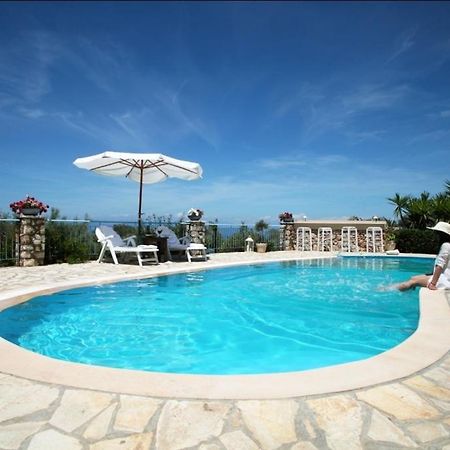 Villa Elenia Tsoukaládhes Habitación foto